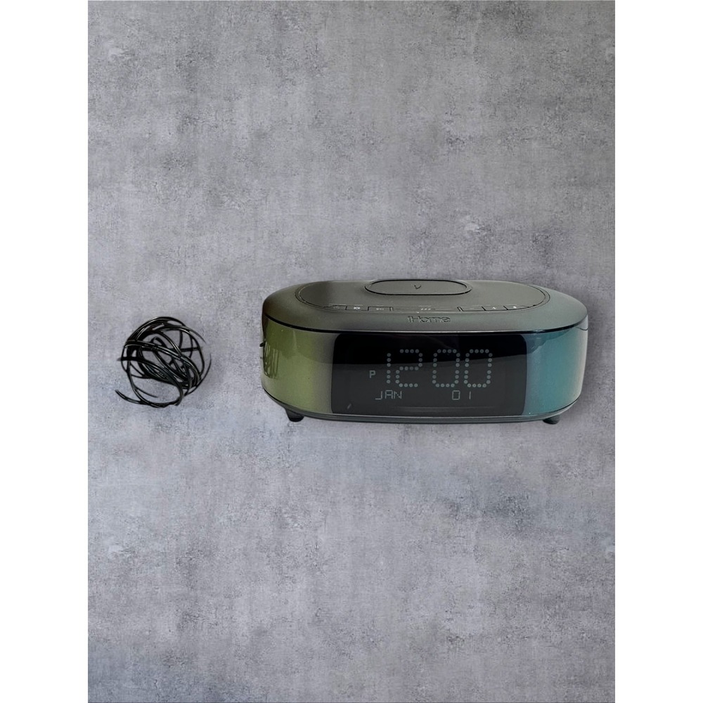 iHome iBTW281 Alarm Clock Radio Bluetooth Wireless Charging Black WORKS!